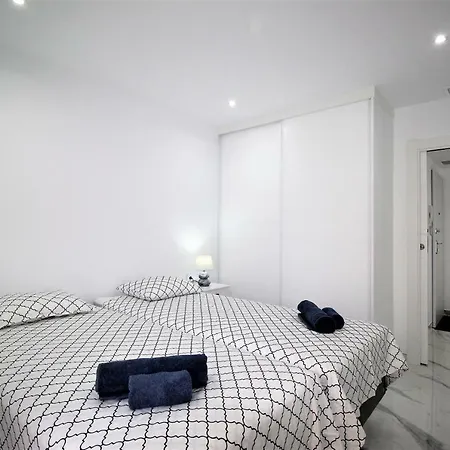 Mb Maestro Apartman Torrevieja